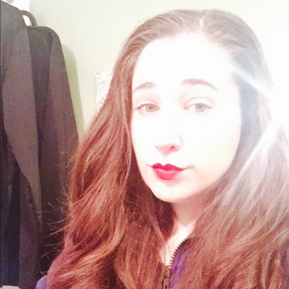 Meet your Posher, Christine